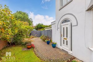 Photo 32- click for photo gallery